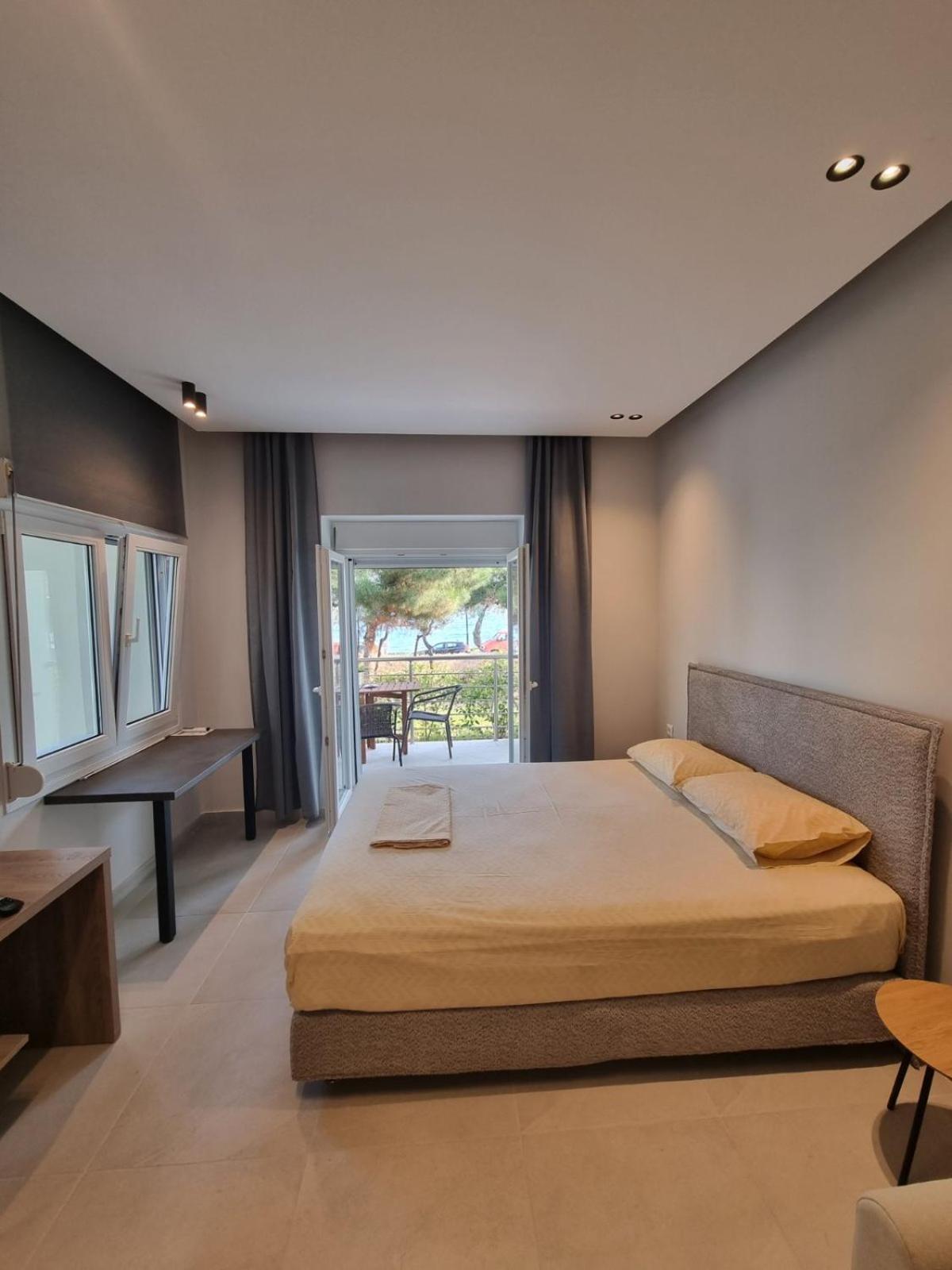 Estrella Rooms Nea Kallikrateia Habitación foto
